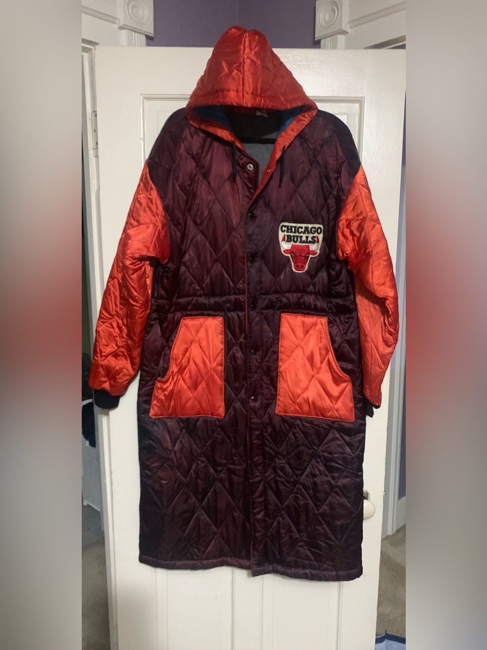 Vintage 90s Chicago Bulls Quilted Long Bench Coat Jacket Parka XL Michael Jordan
